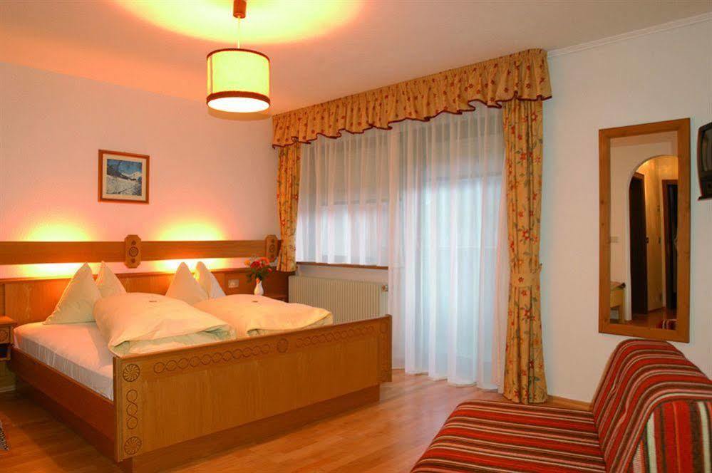 Hotel Puetia Антермоя Екстер'єр фото